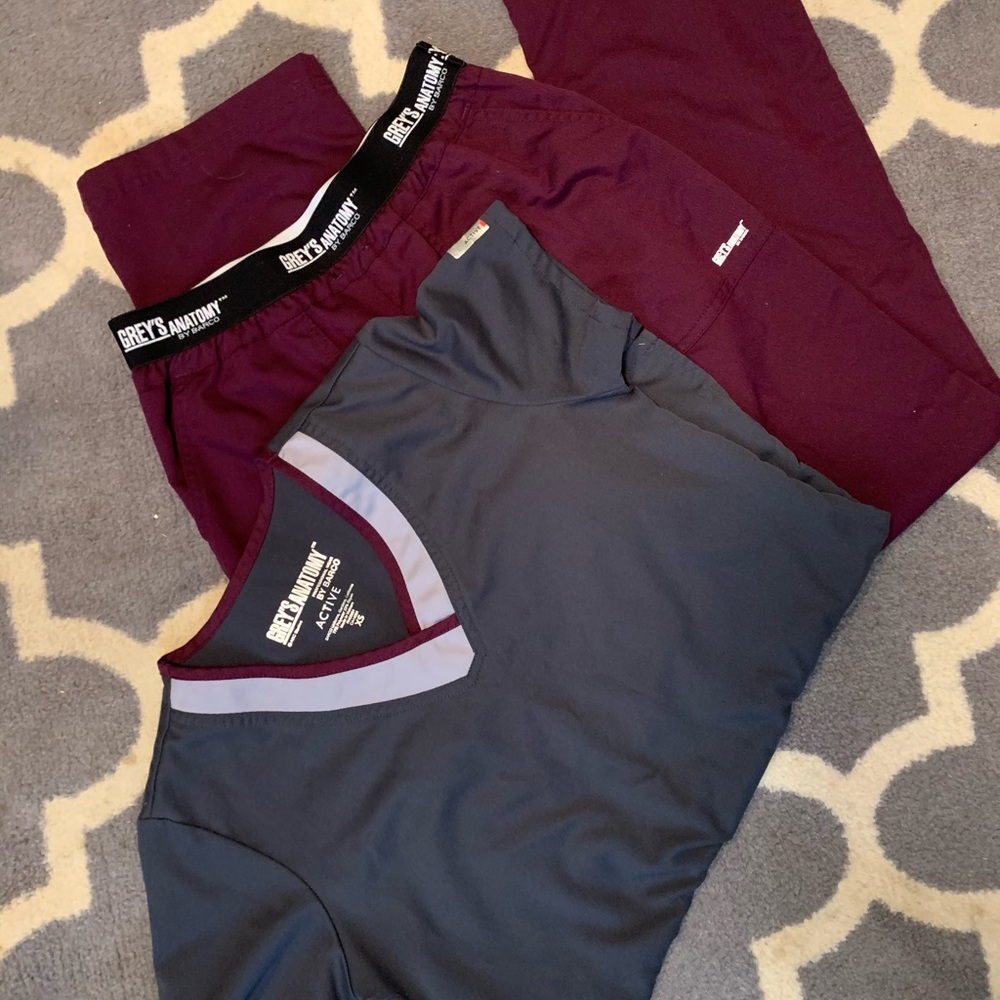 GREY’S ANATOMY Burgundy/Grey Scrub Set 👩🏼‍⚕️
